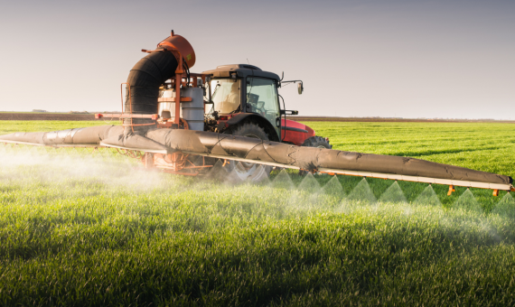 Spot Spraying with Tractor Cuts Herbicide Use by 61.5%